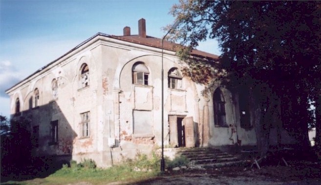 Apleista sinagoga vėknoje (2002 m.)