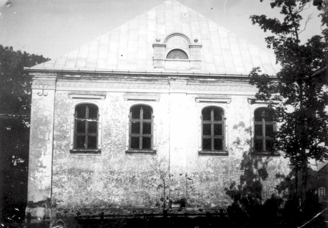 Po 1914m. gaisro atsatyta emaii Naumiesio sinagoga (XXa.4 deimtmetis)