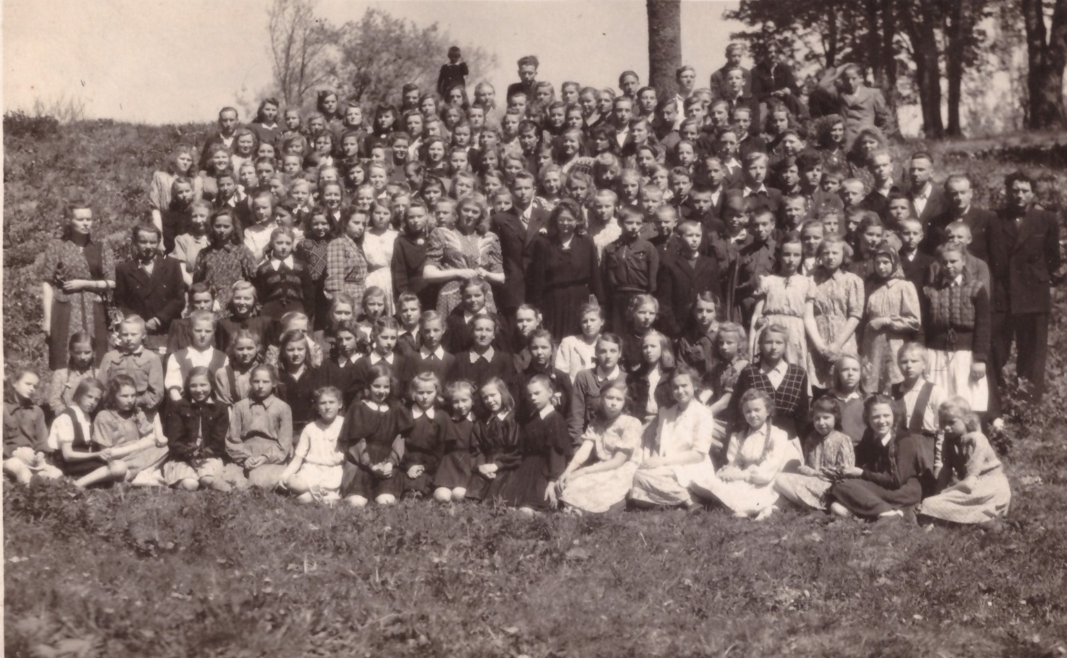 Paroda „Žemaičių Naumiesčio gimnazijai – 100 metų: istorija, lūžiai, buitis, politika ir kt.“