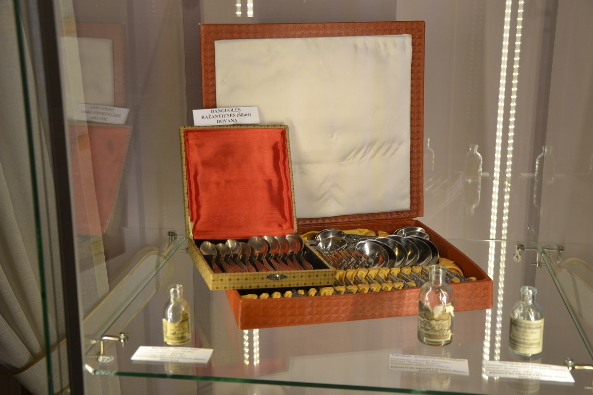 Šilutės Hugo Šojaus muziejuje buvo atidaryta paroda „Eksponatai – laikmečio liudininkai“