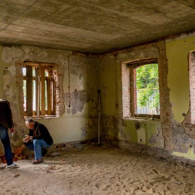 11. Buvusio tarnų namo restauracija. 2012.09.06