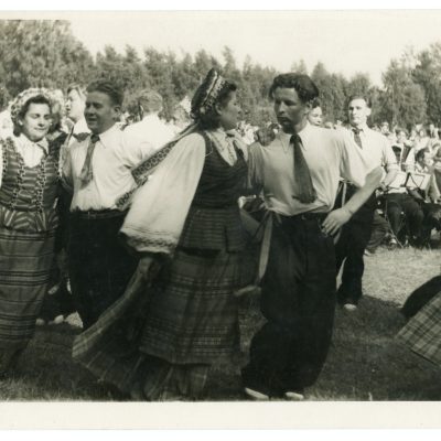 Šokių kolektyvas (3)